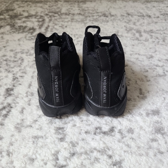 Shoes - Picture 4 of 6